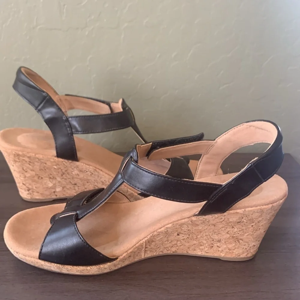 Rockport Blanca T Strap Black Leather Wedge Sandal Size 10.5